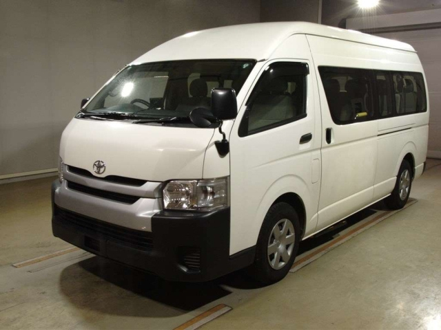 TOYOTA HIACE 2017