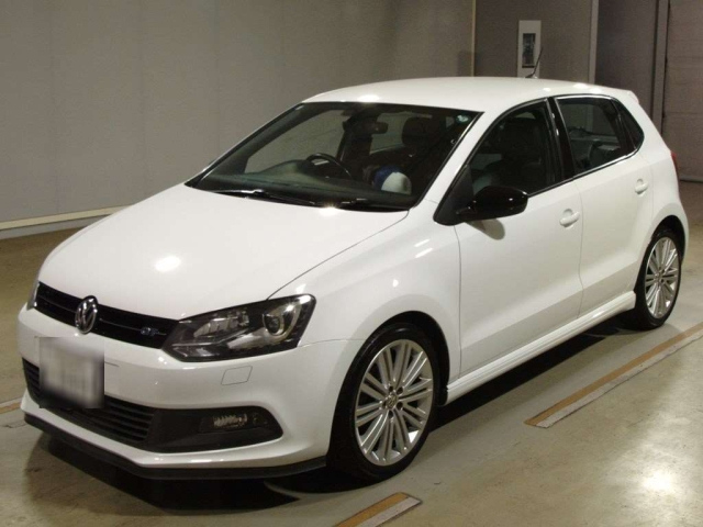 VOLKSWAGEN POLO 2015