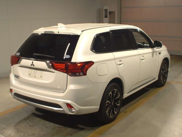 MITSUBISHI OUTLANDER PHEV 2015
