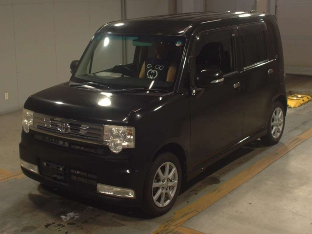 TOYOTA PIXIS SPACE 2012