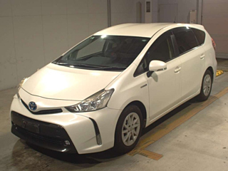TOYOTA PRIUS ALPHA 2015