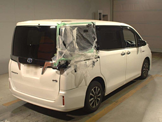 TOYOTA ESQUIRE 2018