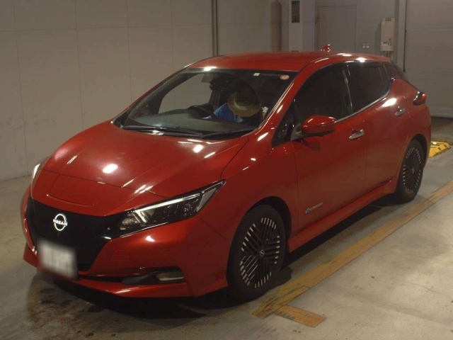 NISSAN LEAF 2023