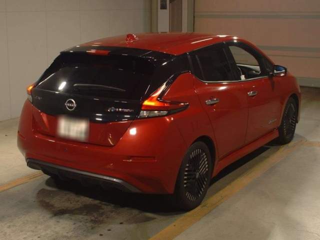 NISSAN LEAF 2023