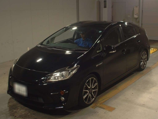 TOYOTA PRIUS 2013
