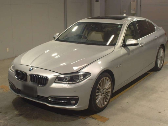 BMW 5 SERIES 2013