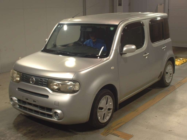 NISSAN CUBE 2010