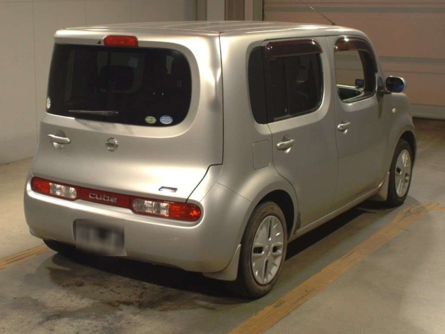 NISSAN CUBE 2010