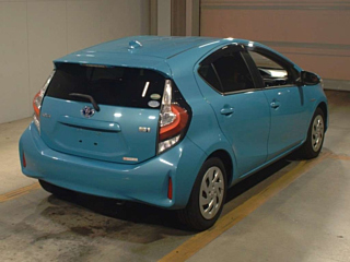 TOYOTA AQUA 2018