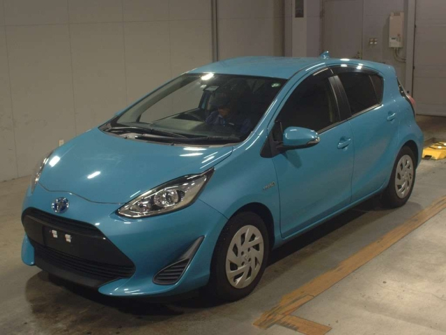 TOYOTA AQUA 2018