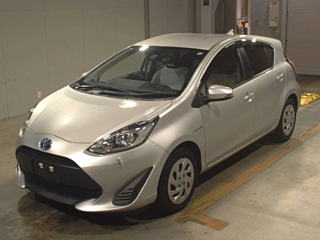 TOYOTA AQUA 2019