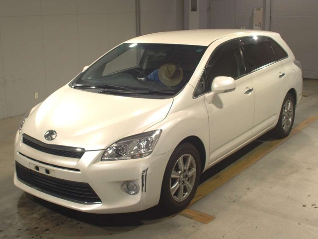TOYOTA MARK X ZIO 2013