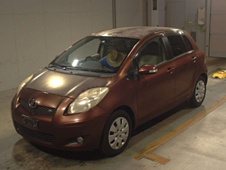 TOYOTA VITZ 2010