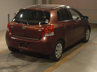 TOYOTA VITZ 2010