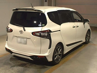 TOYOTA SIENTA 2016