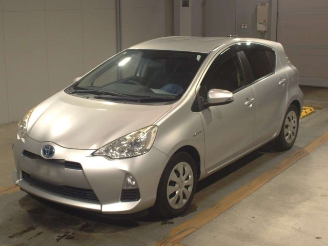 TOYOTA AQUA 2014
