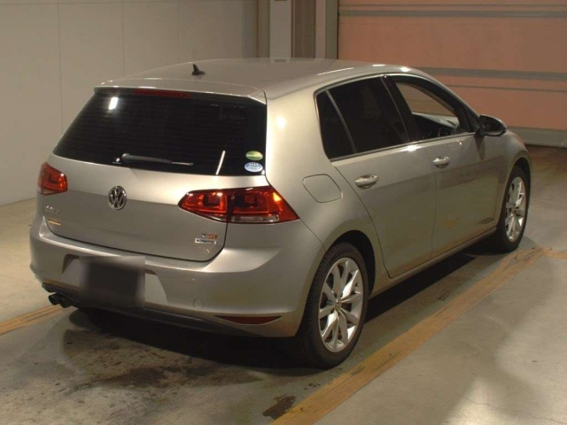 VOLKSWAGEN GOLF 2015