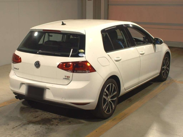 VOLKSWAGEN GOLF 2015