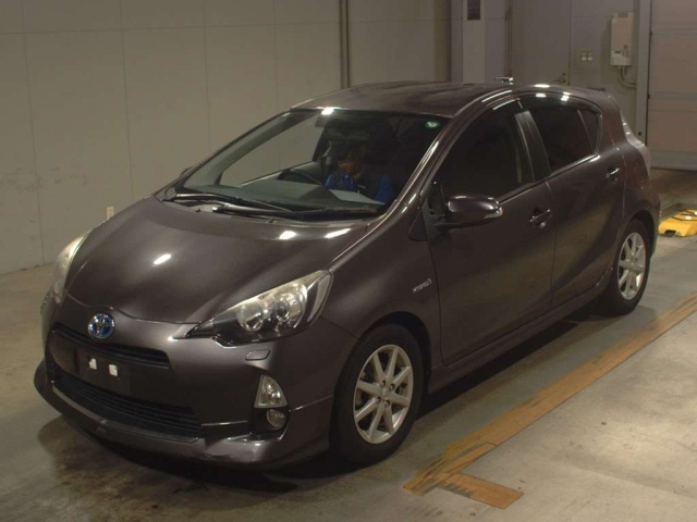 TOYOTA AQUA 2012
