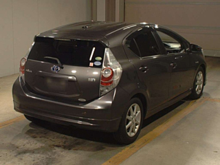 TOYOTA AQUA 2012