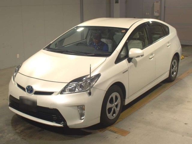 TOYOTA PRIUS 2015