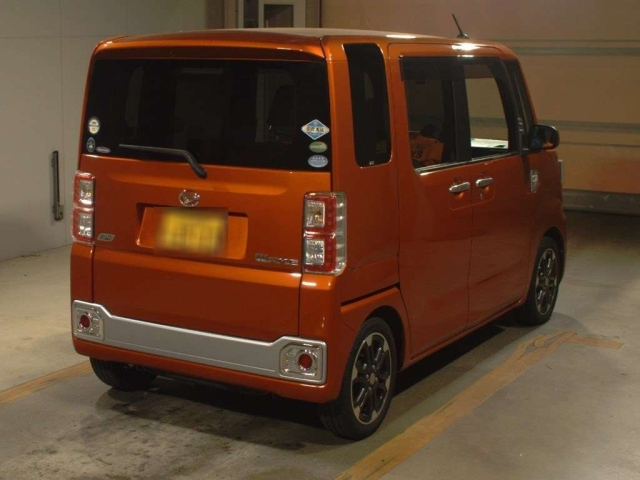 DAIHATSU WAKE 2015