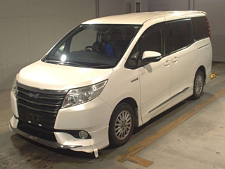 TOYOTA NOAH 2014