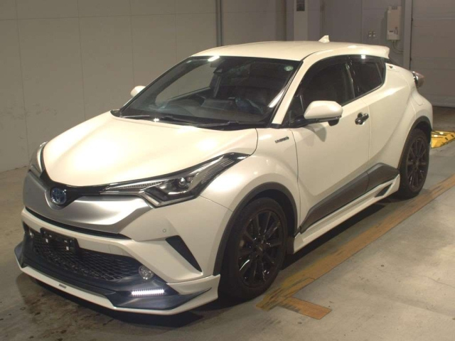 TOYOTA C-HR 2017