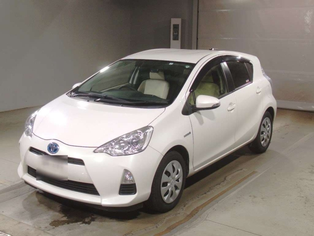 TOYOTA AQUA 2014
