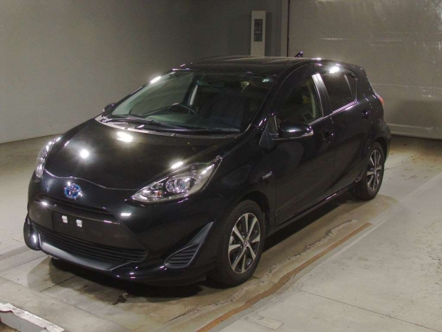 TOYOTA AQUA 2018