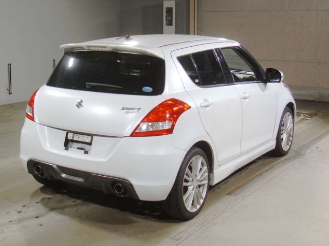 SUZUKI SWIFT 2012