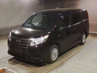 TOYOTA NOAH 2014