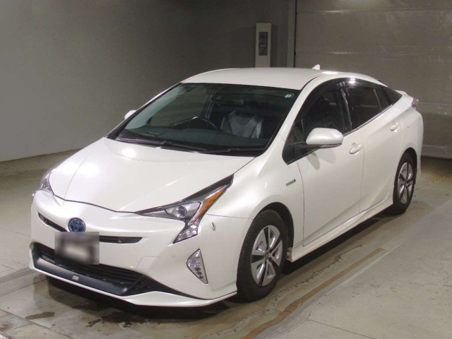 TOYOTA PRIUS 2016