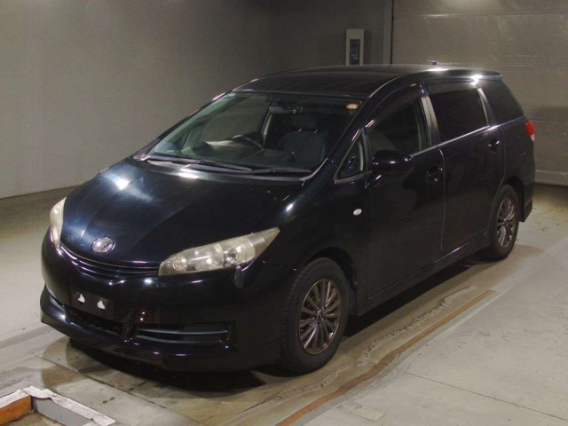 TOYOTA WISH 2010