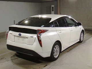 TOYOTA PRIUS 2016