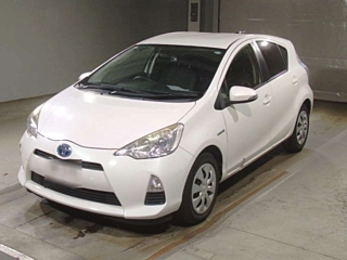 TOYOTA AQUA 2014