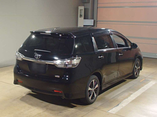 TOYOTA WISH 2014