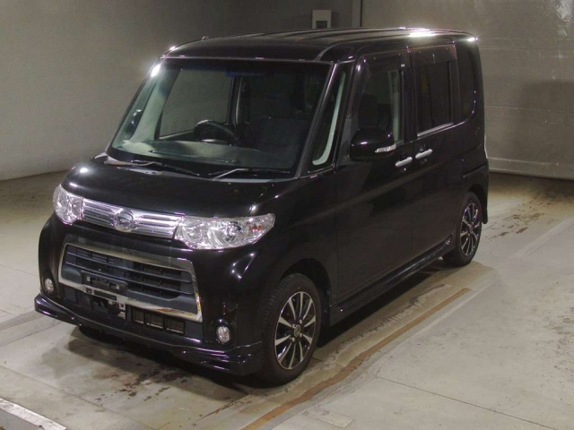 DAIHATSU TANTO 2011
