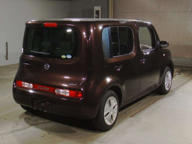 NISSAN CUBE 2010