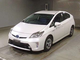 TOYOTA PRIUS 2013