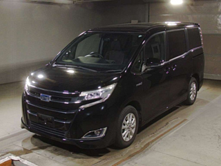 TOYOTA NOAH 2017