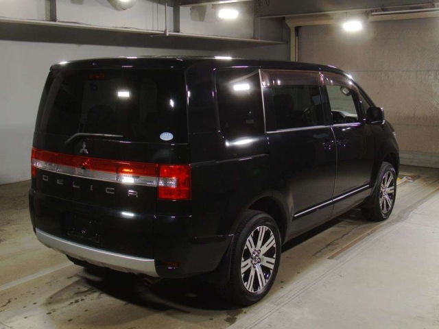 MITSUBISHI DELICA D5 2016