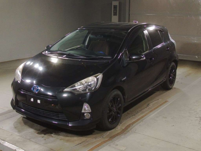 TOYOTA AQUA 2012