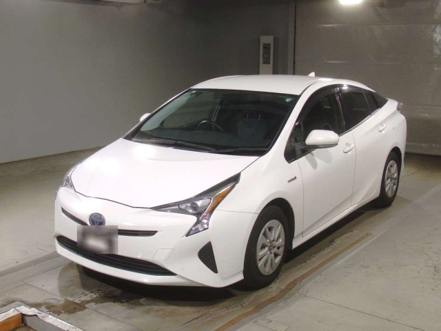 TOYOTA PRIUS 2018