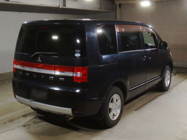 MITSUBISHI DELICA D5 2010