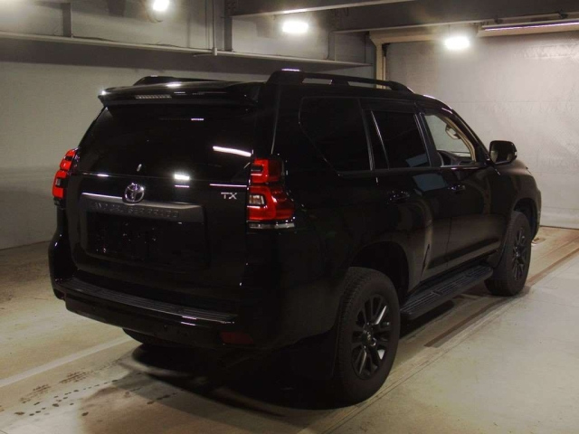 TOYOTA LAND CRUISER PRADO 2023