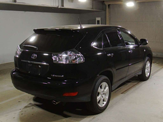 TOYOTA HARRIER 2010