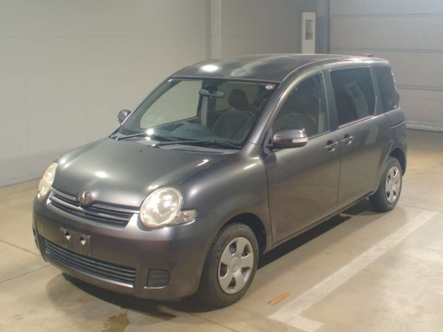 TOYOTA SIENTA 2010