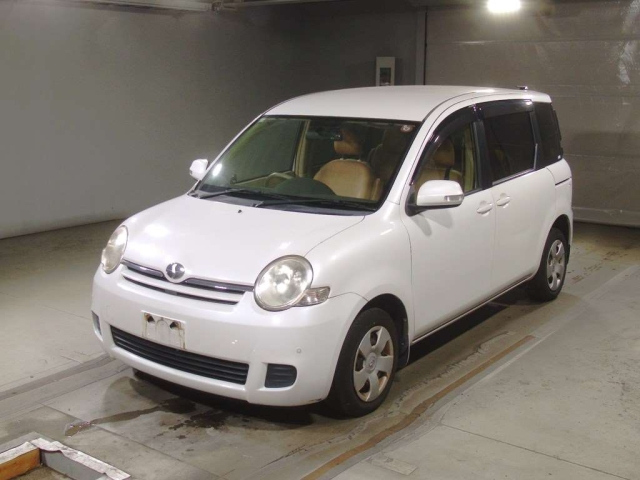 TOYOTA SIENTA 2012