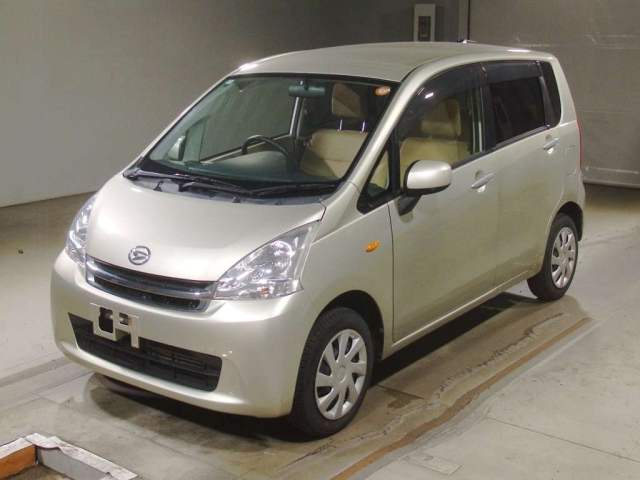 DAIHATSU MOVE 2012